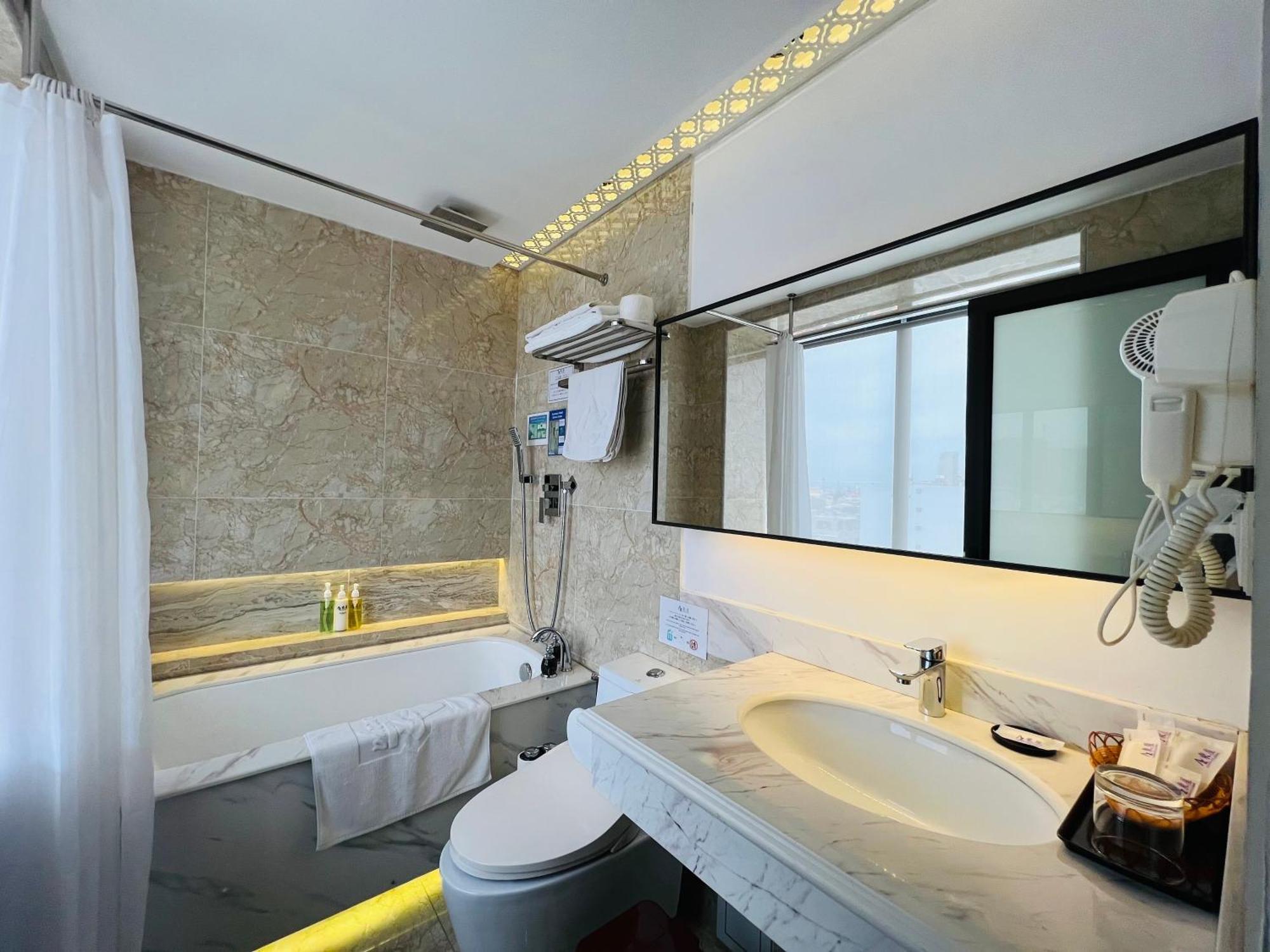 Azumaya Hotel Hai Phong Exterior foto